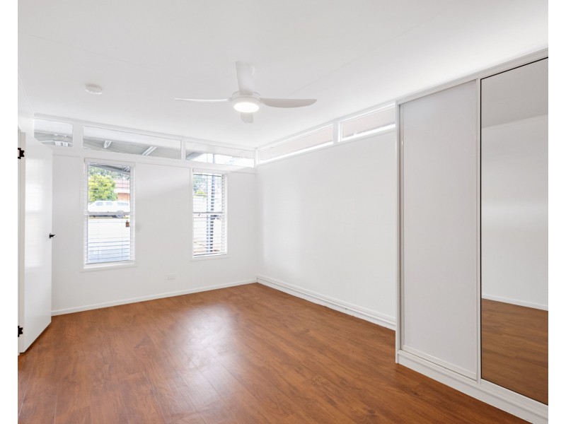 15 McIntyre Street, Centenary Heights QLD 4350