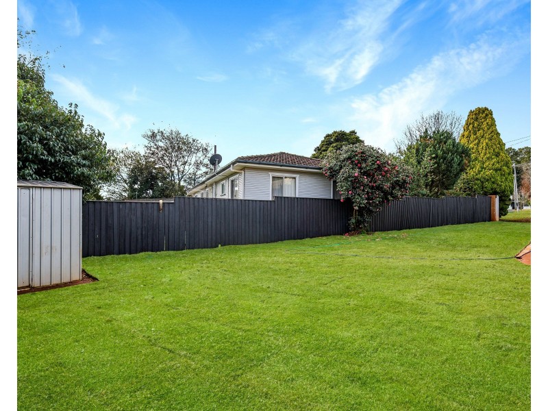 15 McIntyre Street, Centenary Heights QLD 4350