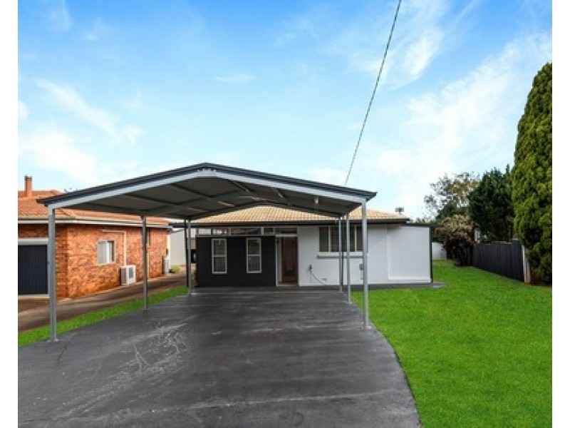 15 McIntyre Street, Centenary Heights QLD 4350