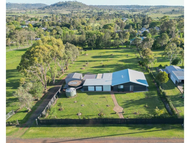 22 Burkes Road, Gowrie Junction QLD 4352