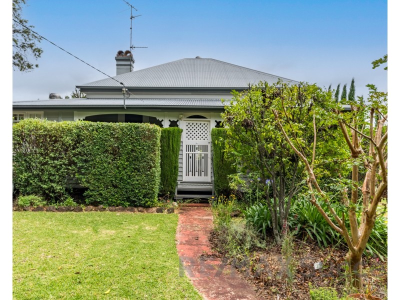 36 Ipswich Street, East Toowoomba QLD 4350