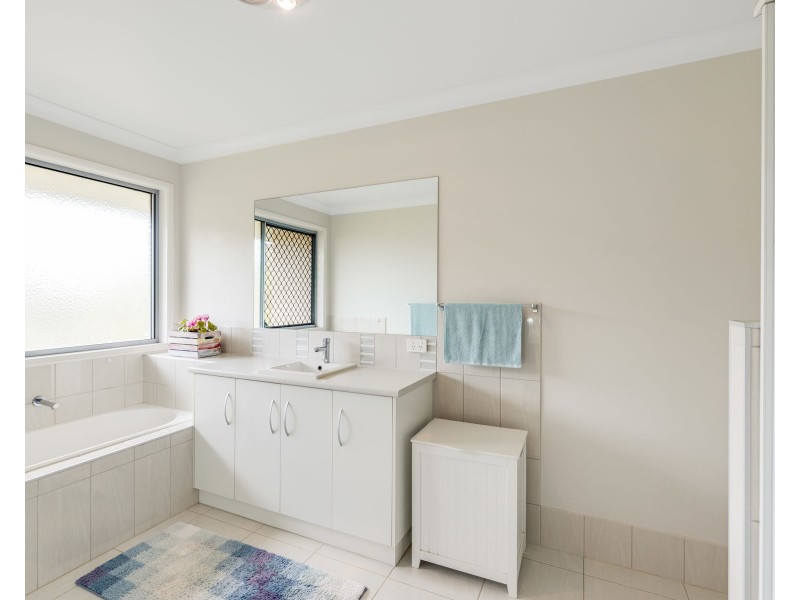 104-108 Flagstone Creek Road, Middle Ridge QLD 4350