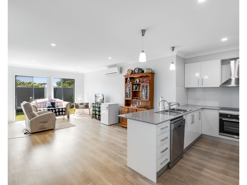 28B Beelbee Street, Harristown QLD 4350