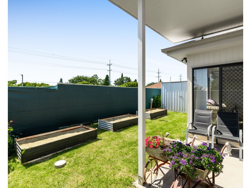 28B Beelbee Street, Harristown QLD 4350
