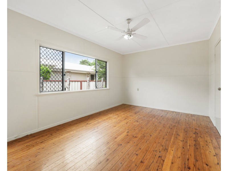19 Ellis Street, Wilsonton QLD 4350
