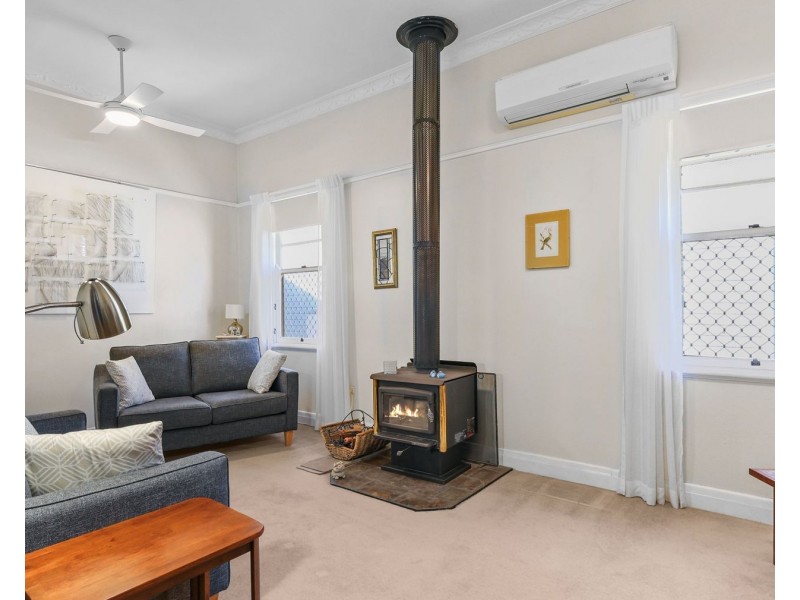 22 Gowrie Street, Toowoomba City QLD 4350