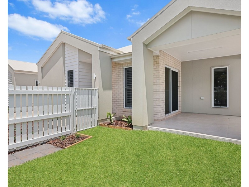 1/37A Catto Street, Centenary Heights QLD 4350