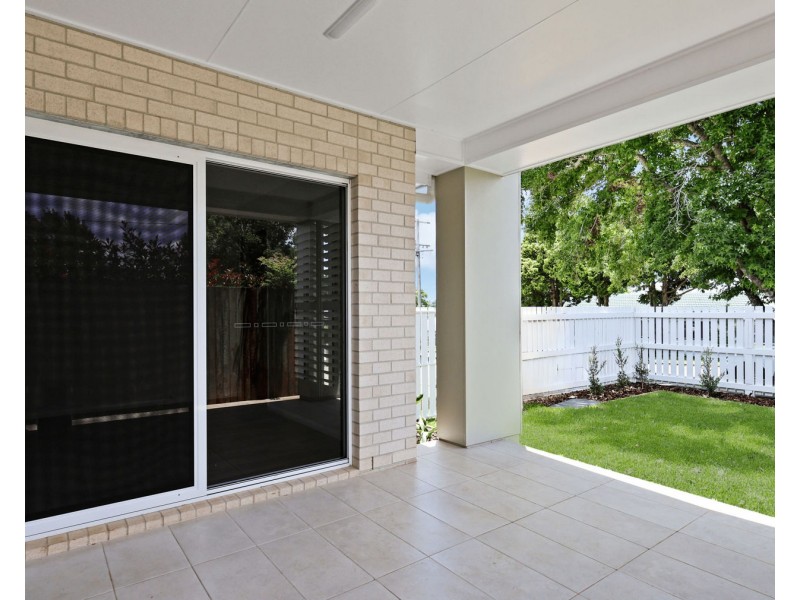 1/37A Catto Street, Centenary Heights QLD 4350