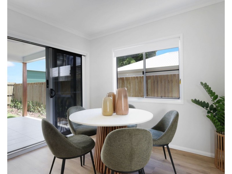 1/37A Catto Street, Centenary Heights QLD 4350