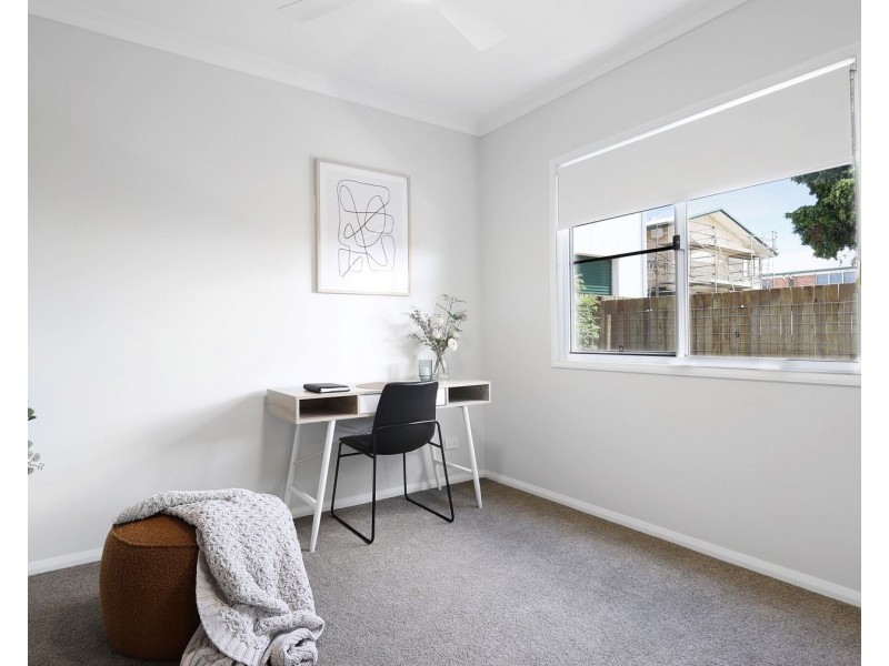 1/37A Catto Street, Centenary Heights QLD 4350