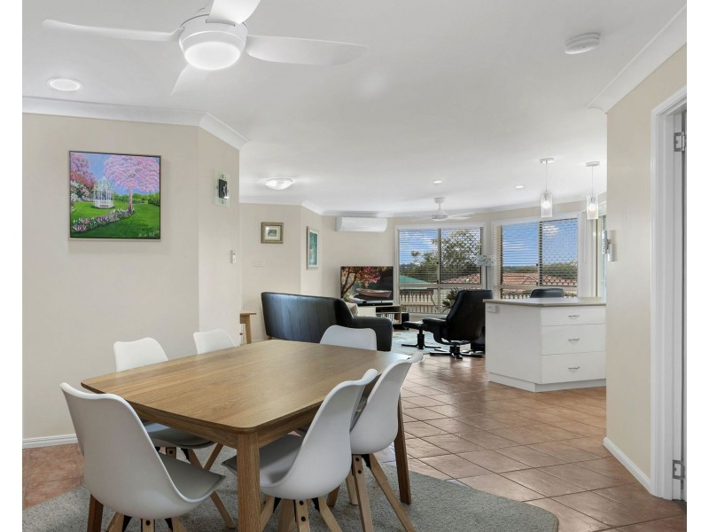 1/6 Darmstadt Court, Kearneys Spring QLD 4350