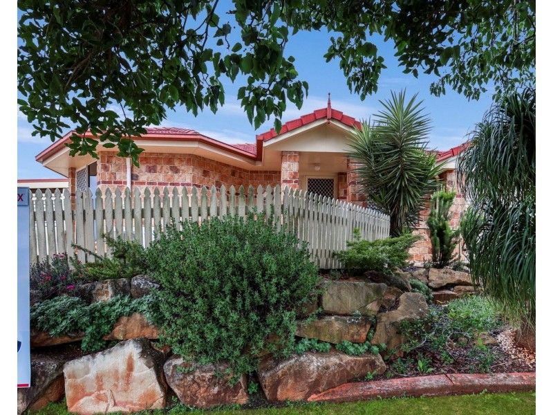 1/6 Darmstadt Court, Kearneys Spring QLD 4350