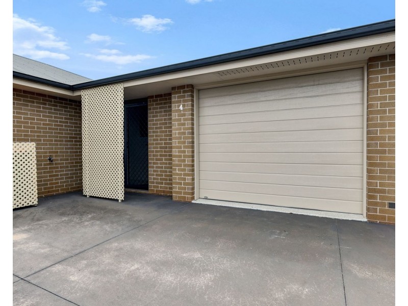 4/438 Hume Street, Middle Ridge QLD 4350