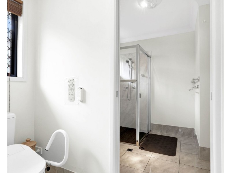 4/438 Hume Street, Middle Ridge QLD 4350