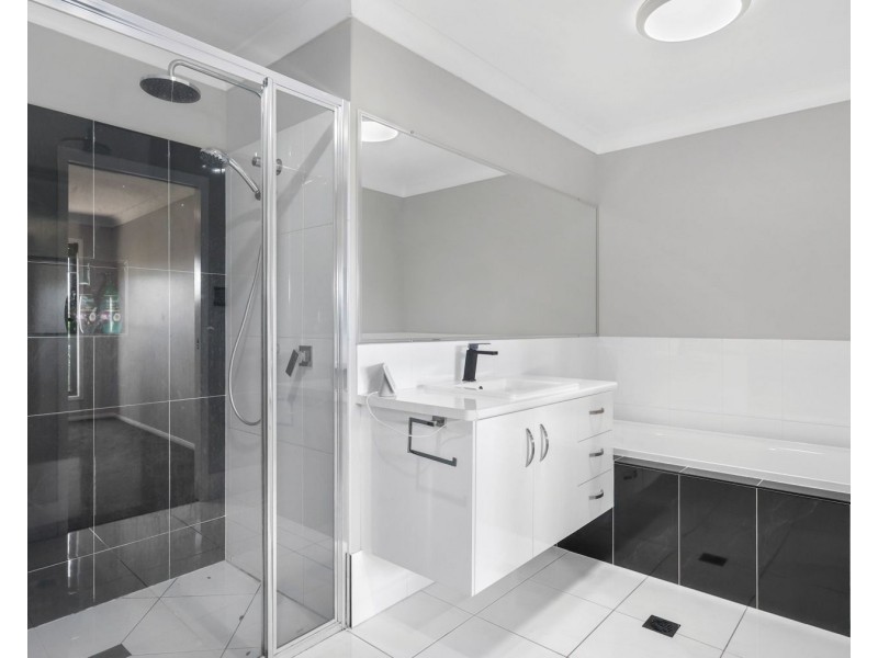 20 Portobello Road, Helidon QLD 4344