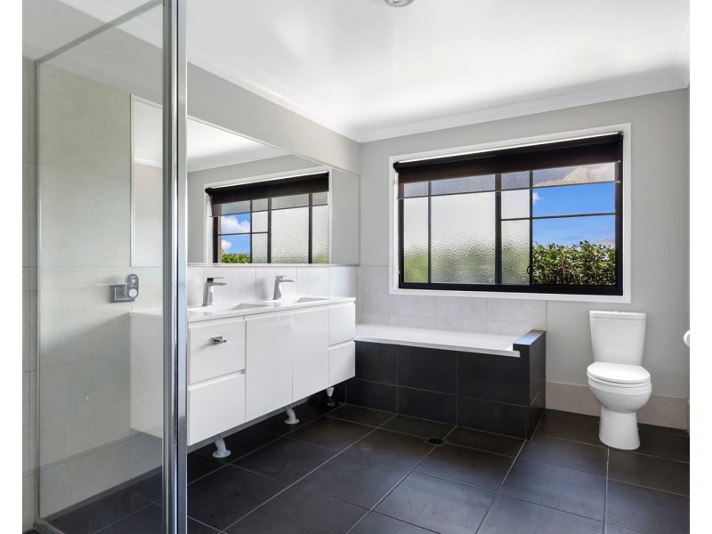 20 Portobello Road, Helidon QLD 4344