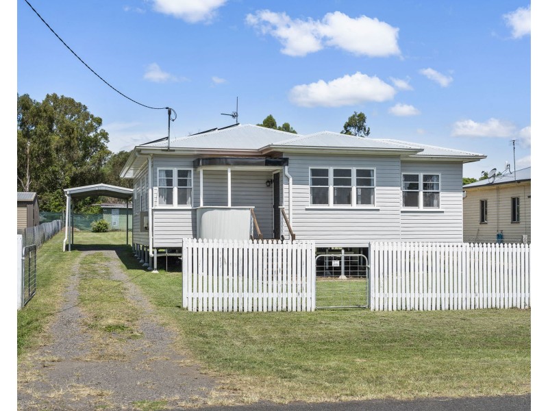 12 John Street, Goombungee QLD 4354