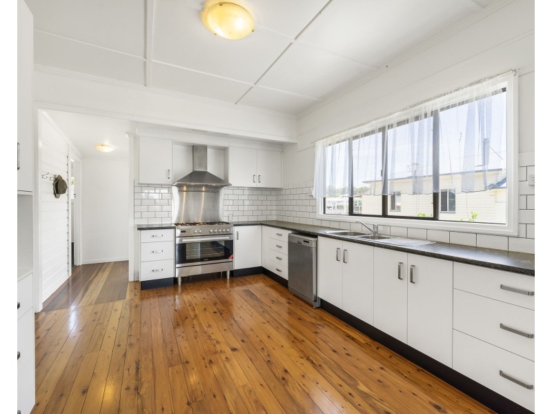 12 John Street, Goombungee QLD 4354