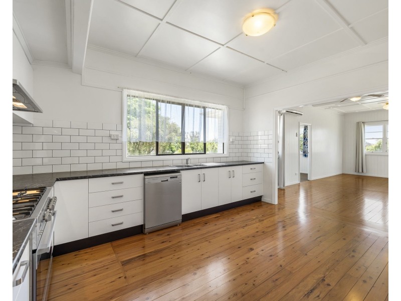 12 John Street, Goombungee QLD 4354