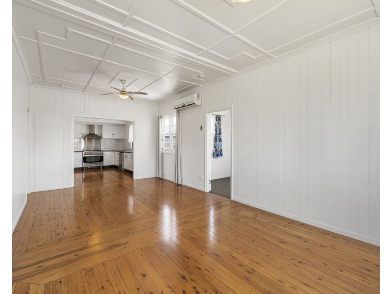 12 John Street, Goombungee QLD 4354