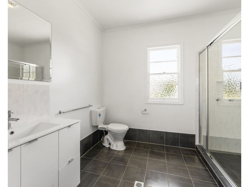 12 John Street, Goombungee QLD 4354