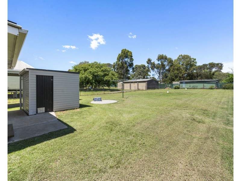 12 John Street, Goombungee QLD 4354