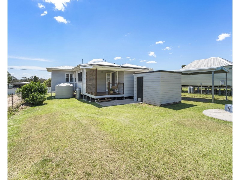 12 John Street, Goombungee QLD 4354