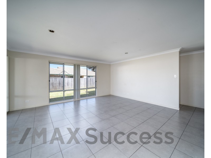 90A Hogg Street, Wilsonton Heights QLD 4350