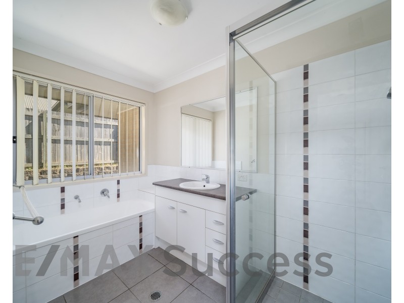 90A Hogg Street, Wilsonton Heights QLD 4350