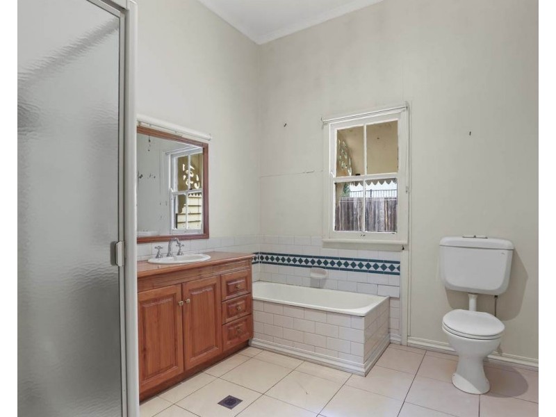 19 Herries Street, East Toowoomba QLD 4350