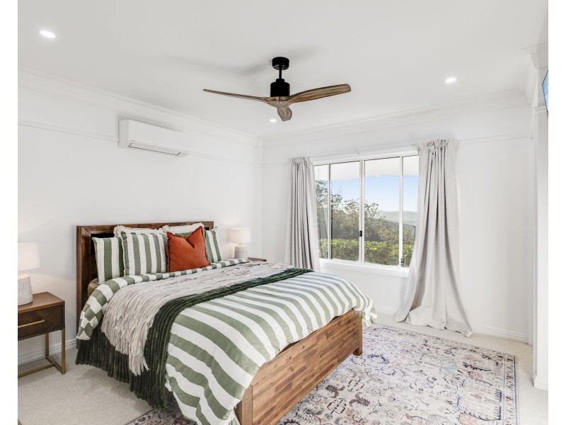 1 Eclipse Court, Highfields QLD 4352