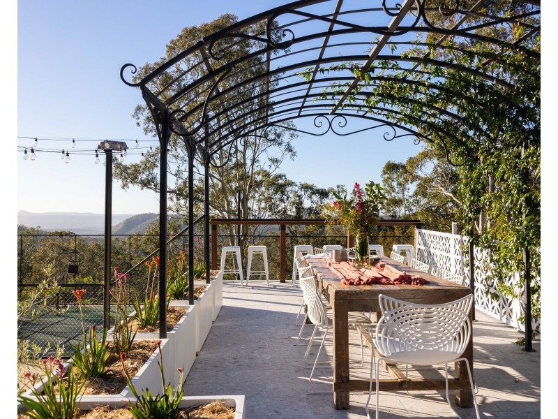 1 Eclipse Court, Highfields QLD 4352