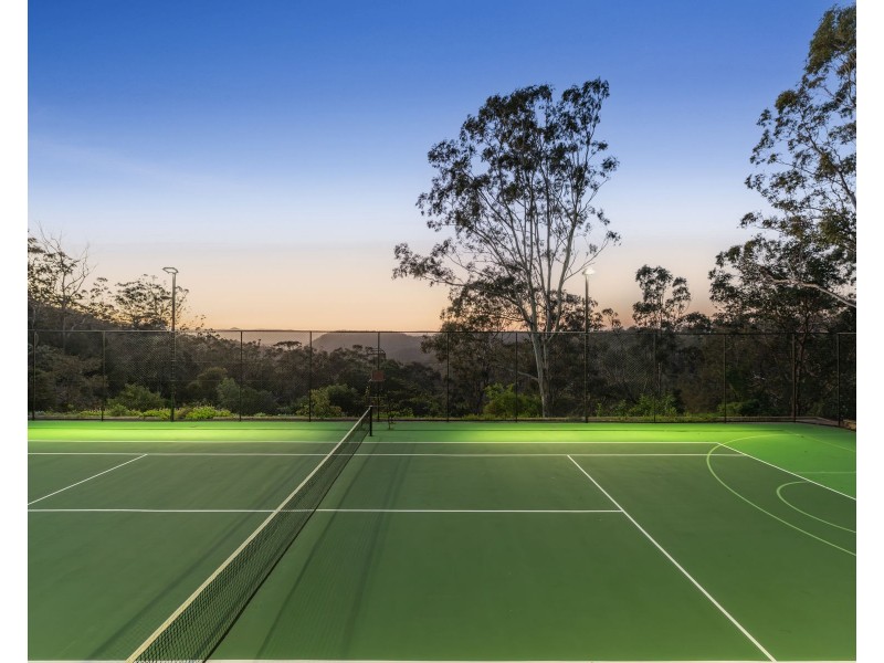 1 Eclipse Court, Highfields QLD 4352