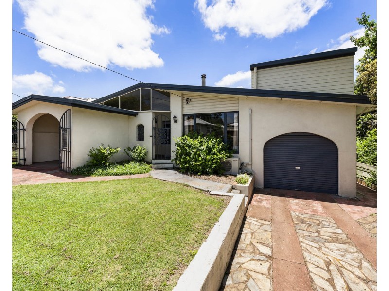 1 Norah Street, Centenary Heights QLD 4350
