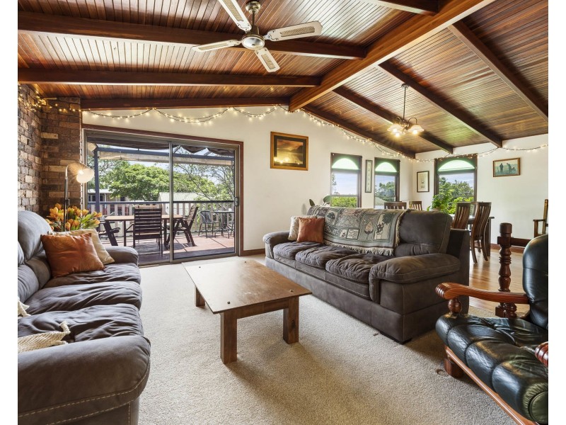 1 Norah Street, Centenary Heights QLD 4350