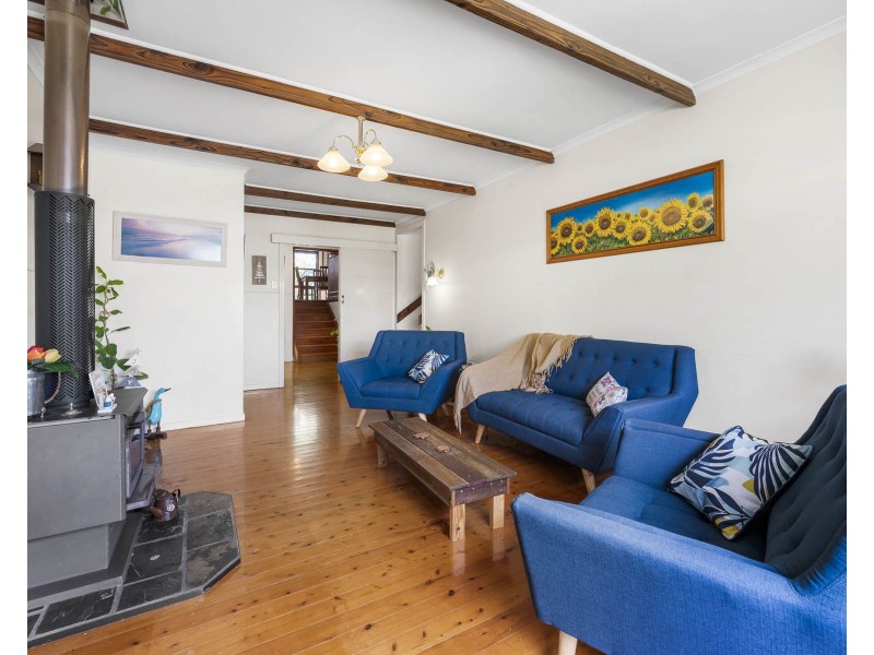 1 Norah Street, Centenary Heights QLD 4350