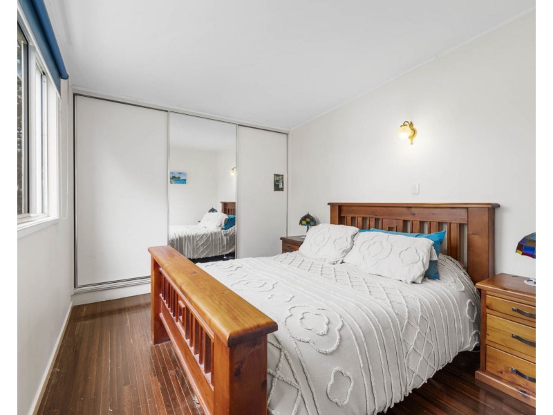 1 Norah Street, Centenary Heights QLD 4350