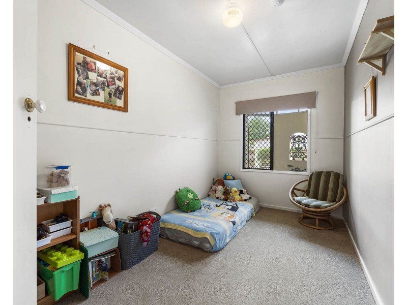 1 Norah Street, Centenary Heights QLD 4350