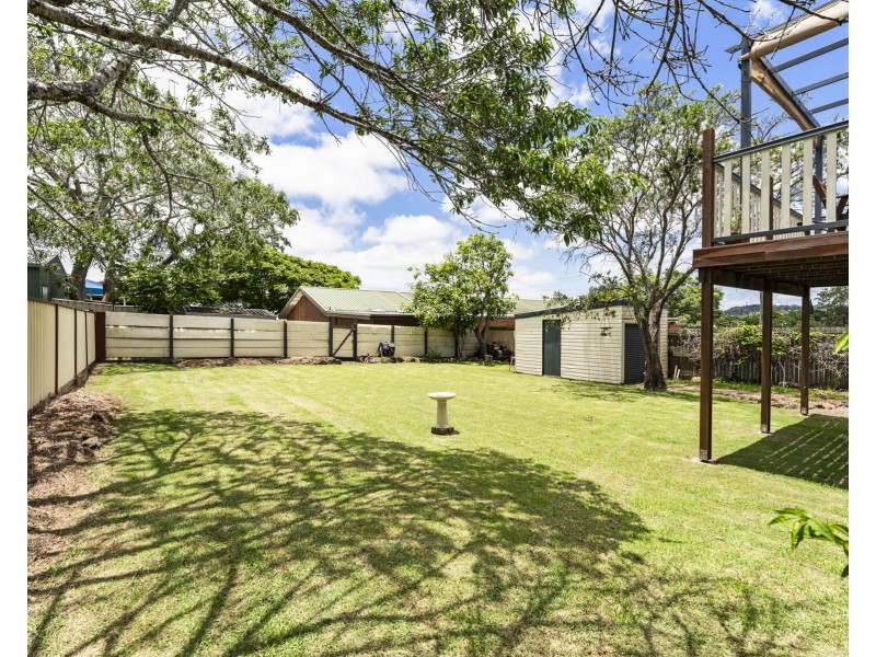 1 Norah Street, Centenary Heights QLD 4350