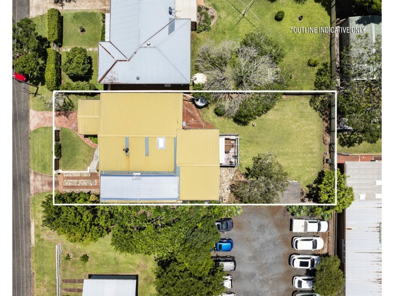 1 Norah Street, Centenary Heights QLD 4350