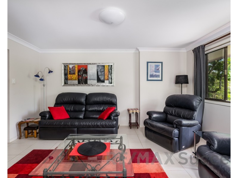 5 Blue Meadow Court, Blue Mountain Heights QLD 4350