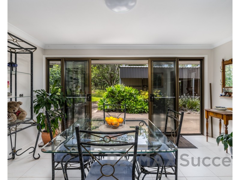 5 Blue Meadow Court, Blue Mountain Heights QLD 4350