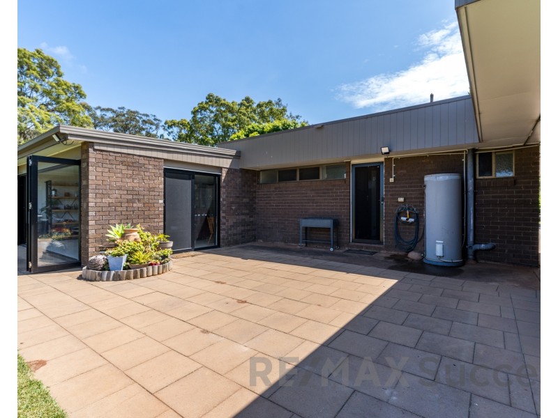5 Blue Meadow Court, Blue Mountain Heights QLD 4350