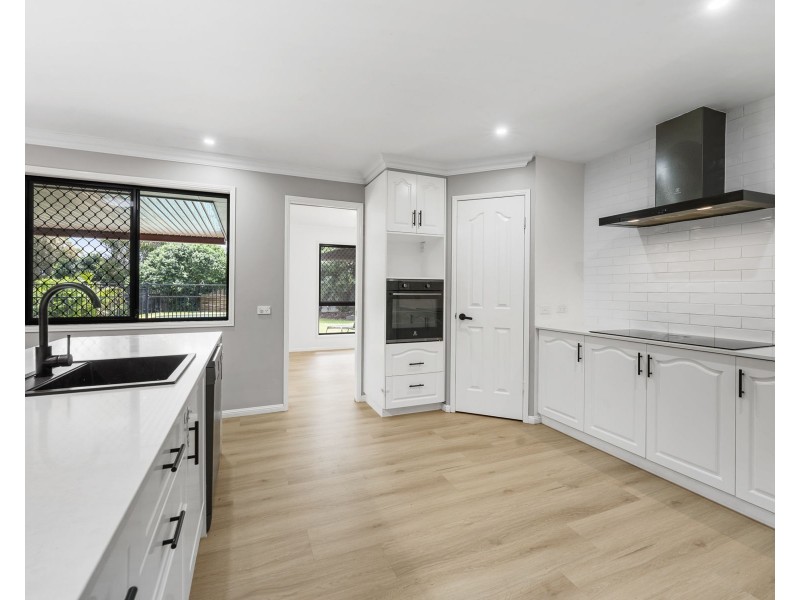 2 Wattle Close, Highfields QLD 4352