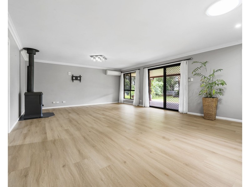 2 Wattle Close, Highfields QLD 4352