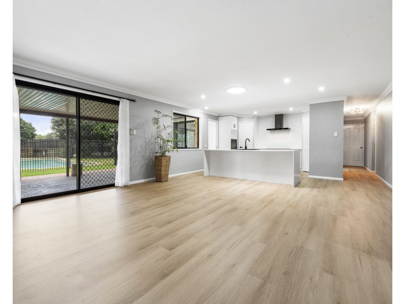 2 Wattle Close, Highfields QLD 4352