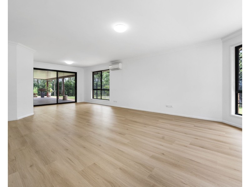2 Wattle Close, Highfields QLD 4352