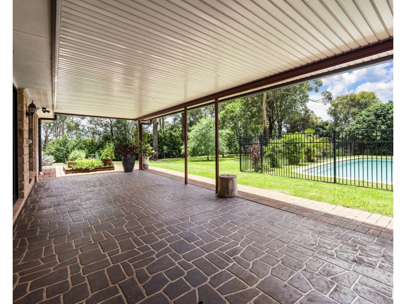 2 Wattle Close, Highfields QLD 4352