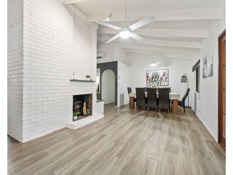 6 Fawngrove Drive, Glenvale QLD 4350