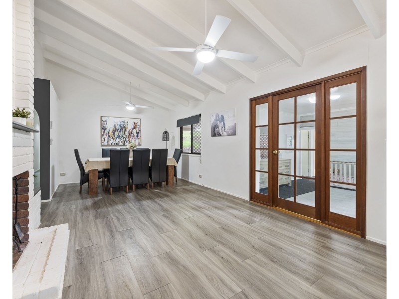 6 Fawngrove Drive, Glenvale QLD 4350